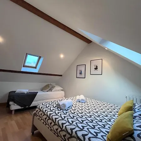 Grande Maison Pecheur. Centre