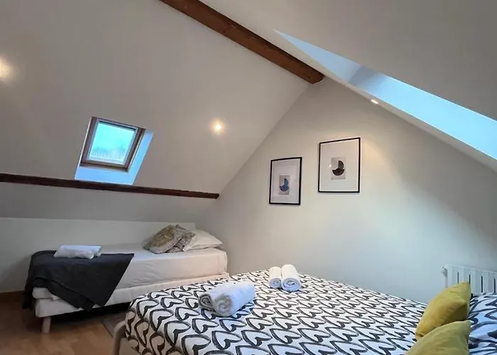 Grande Maison Pecheur. Centre